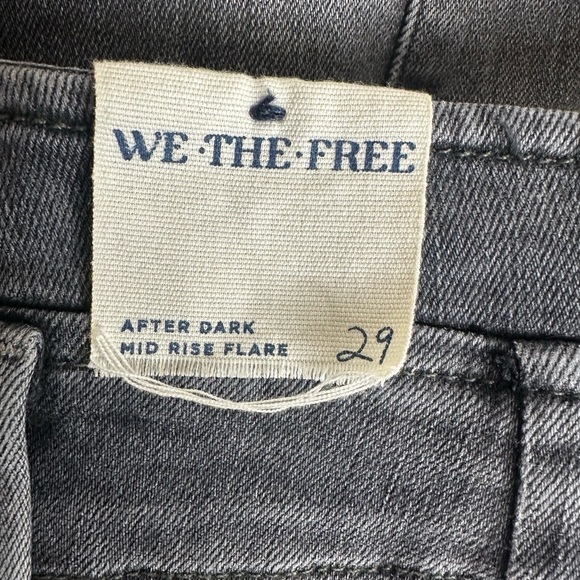 FREE PEOPLE After Dark Mid-Rise Flare Stretch Jean Vintage Black size 29 NWT - Picture 4 of 9